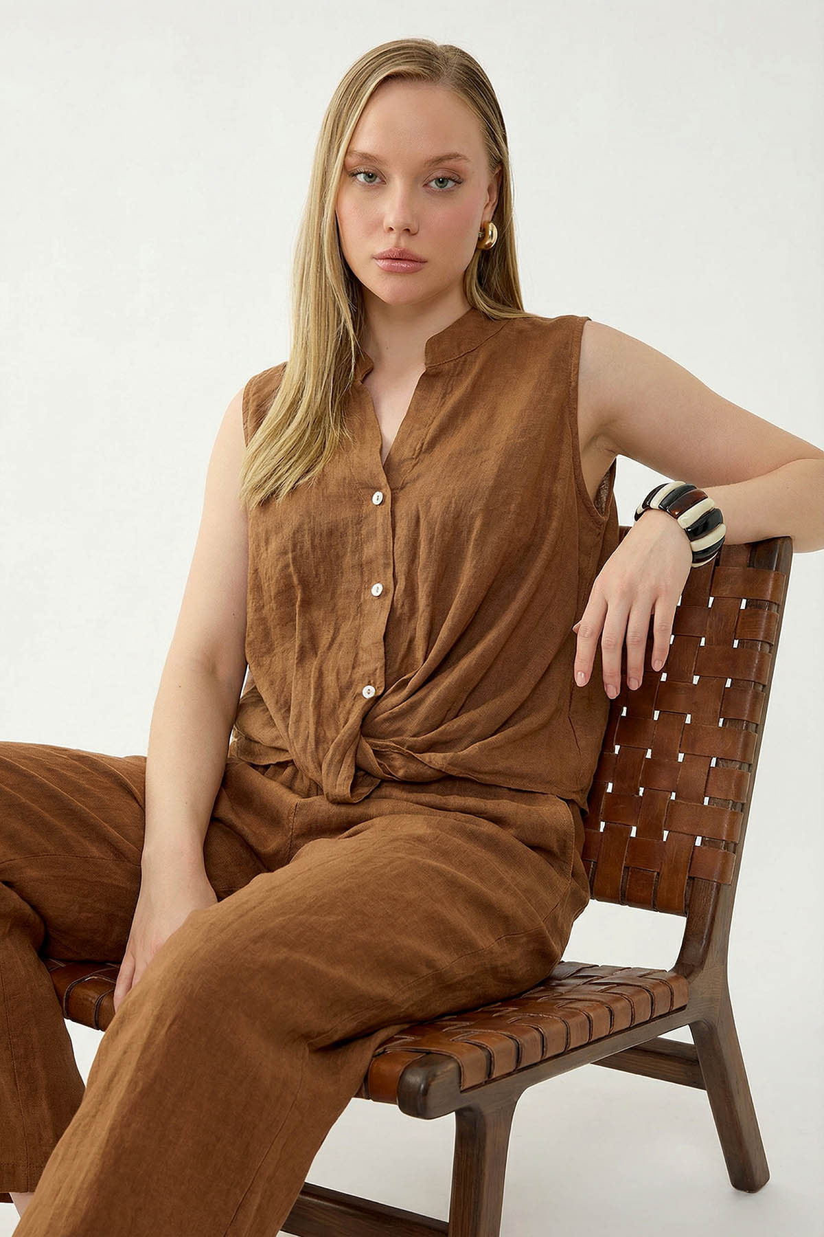 %100 Keten Sedef Düğme Önü Büzgülü Bluz - Thumbnail