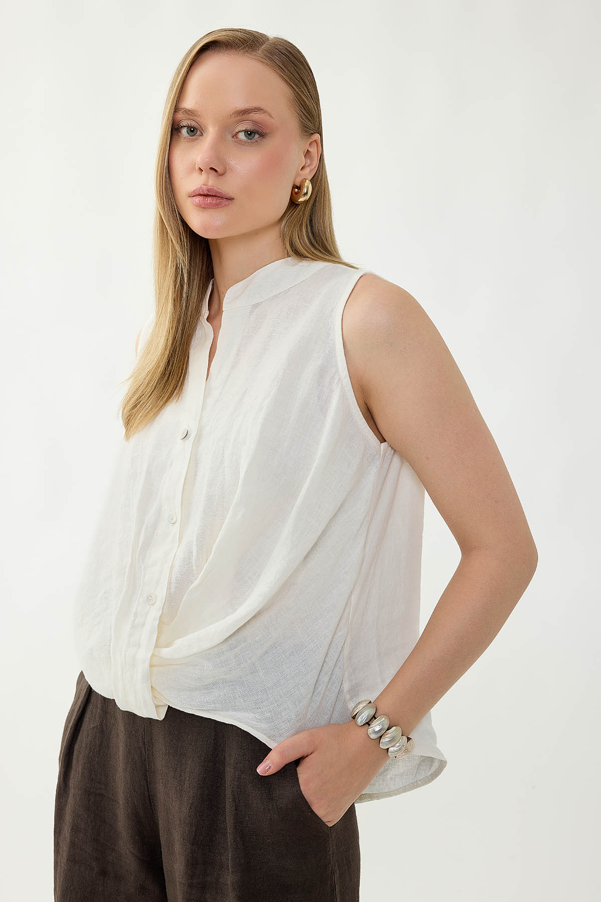 %100 Keten Sedef Düğme Önü Büzgülü Bluz - Thumbnail