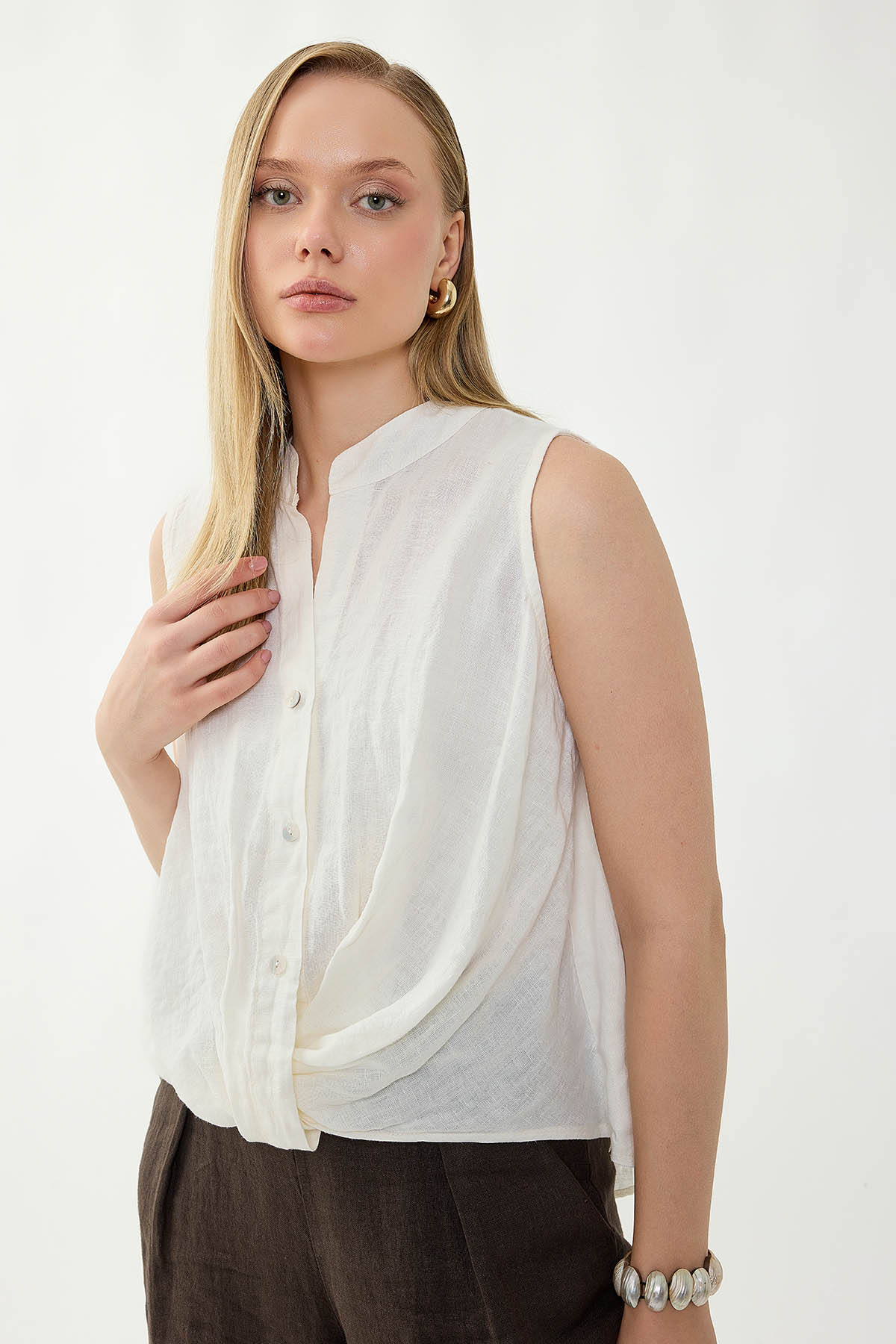 %100 Keten Sedef Düğme Önü Büzgülü Bluz - Thumbnail