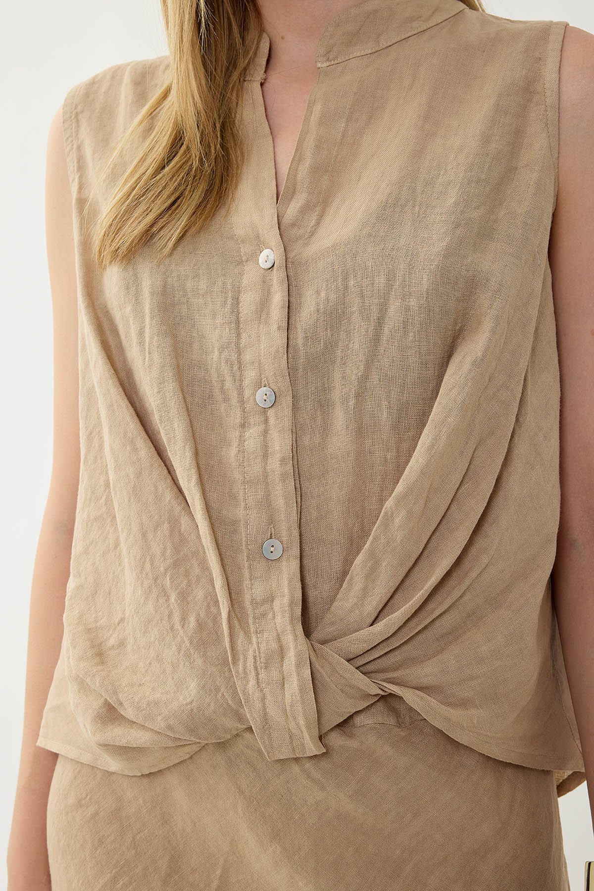 %100 Keten Sedef Düğme Önü Büzgülü Bluz - Thumbnail