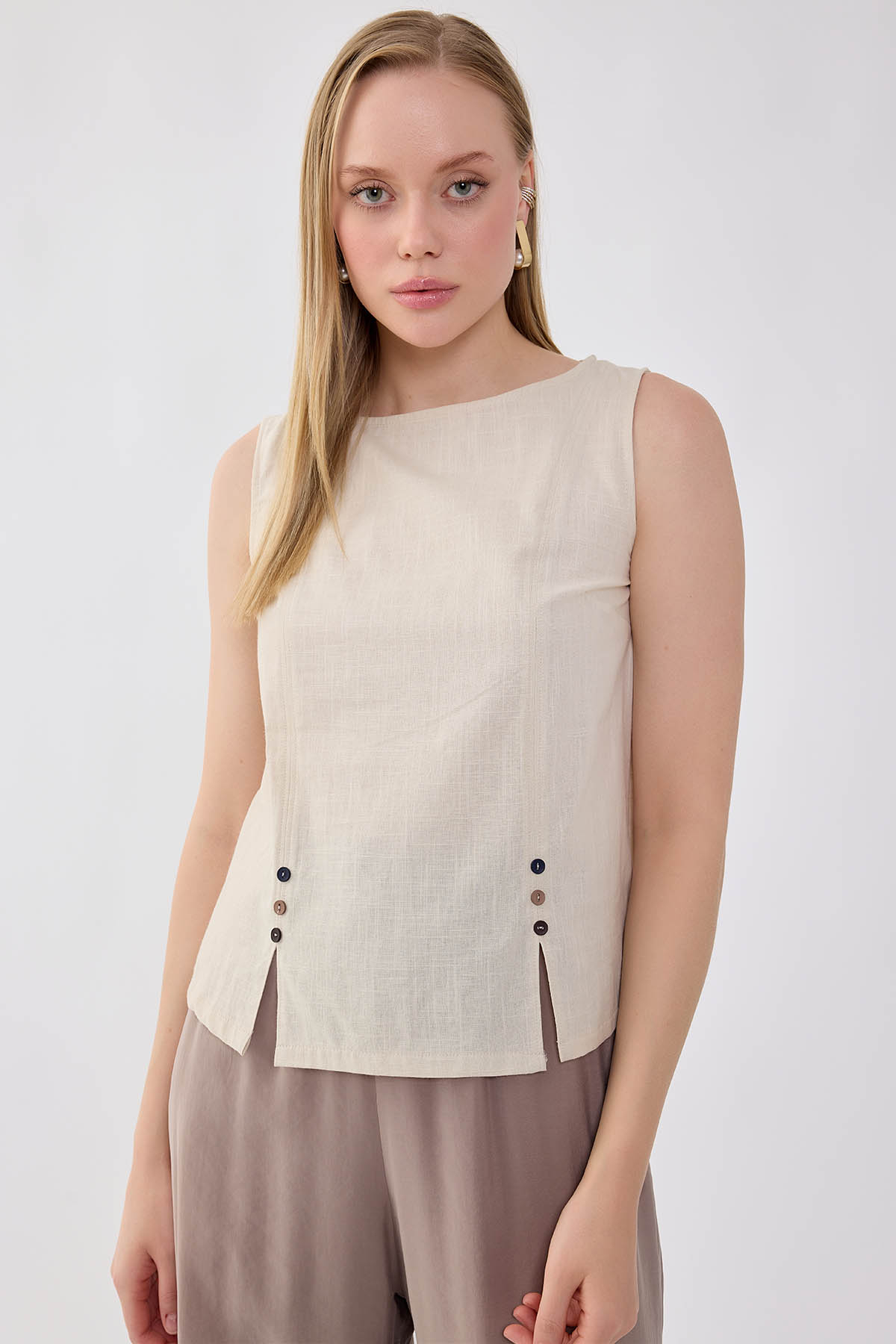 Sıfır Kol Düğmeli Keten Bluz - Thumbnail