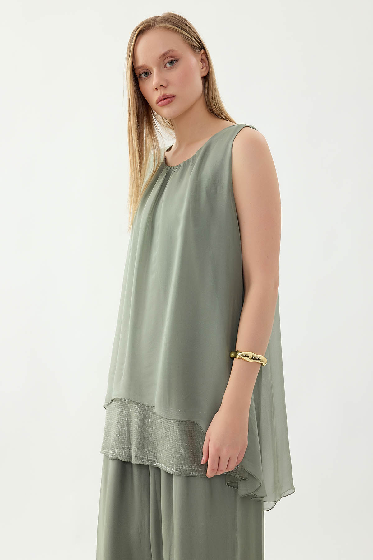 Sıfır Kol Etek Ucu Pullu İpek Bluz - Thumbnail