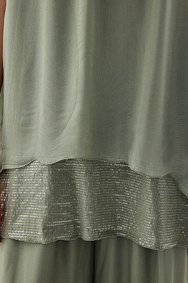 Sıfır Kol Etek Ucu Pullu İpek Bluz - 20