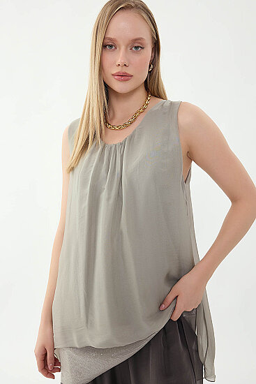 Sıfır Kol Etek Ucu Pullu İpek Bluz - 37