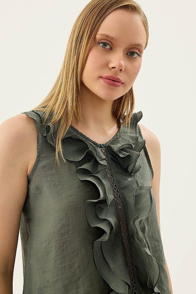 Sıfır Kol Fırfır Ve Güpür Detaylı Bluz - 7