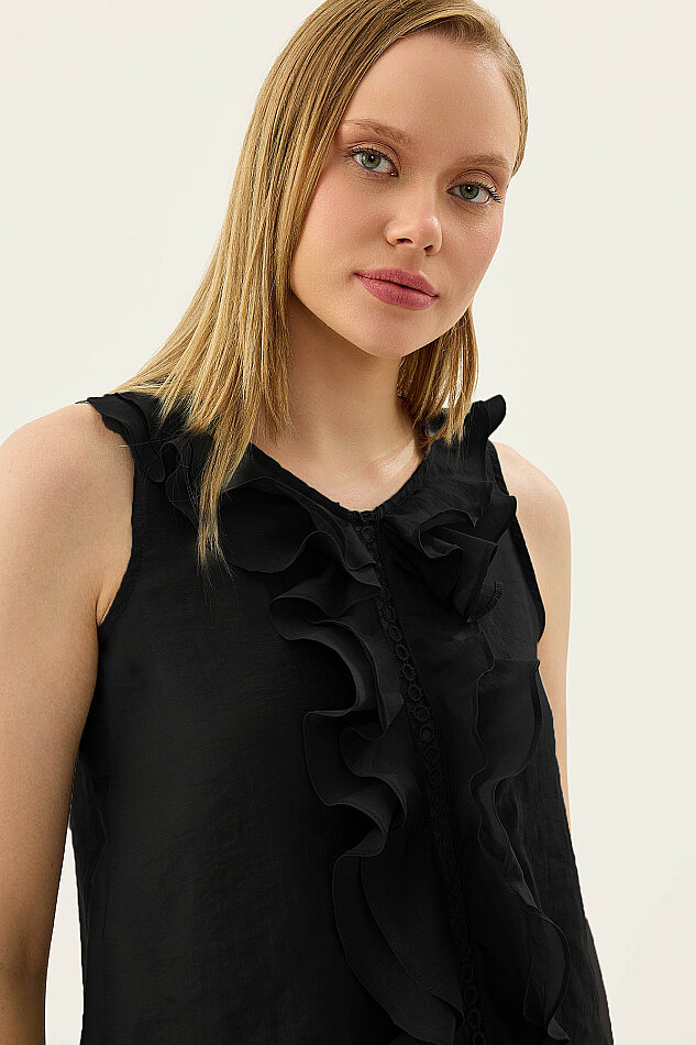 Sıfır Kol Fırfır Ve Güpür Detaylı Bluz - 15