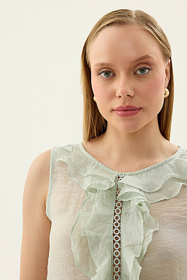 Sıfır Kol Fırfır Ve Güpür Detaylı Bluz - 34