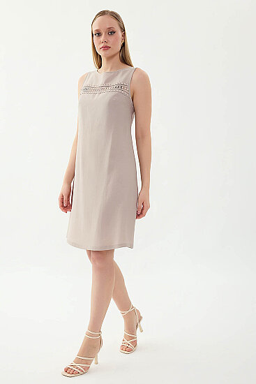 Sıfır Kol Güpürlü Elbise - 8