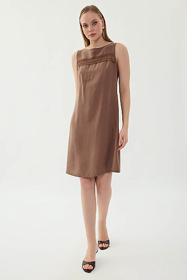 Sıfır Kol Güpürlü Elbise - 15