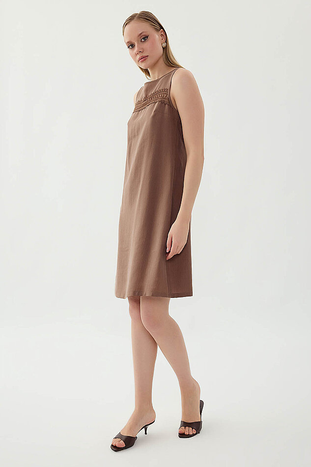 Sıfır Kol Güpürlü Elbise - 16