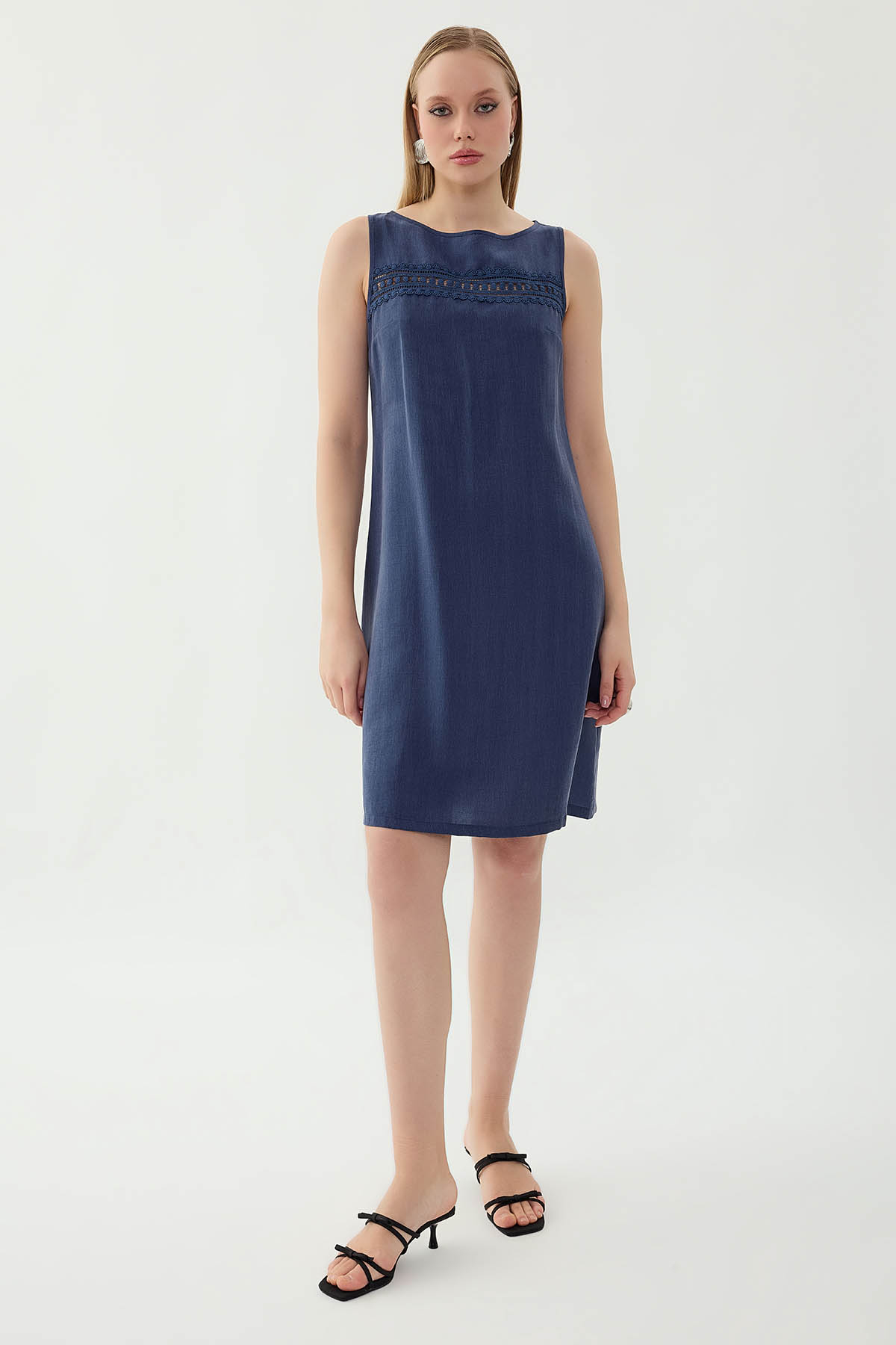 Sıfır Kol Güpürlü Elbise - Thumbnail