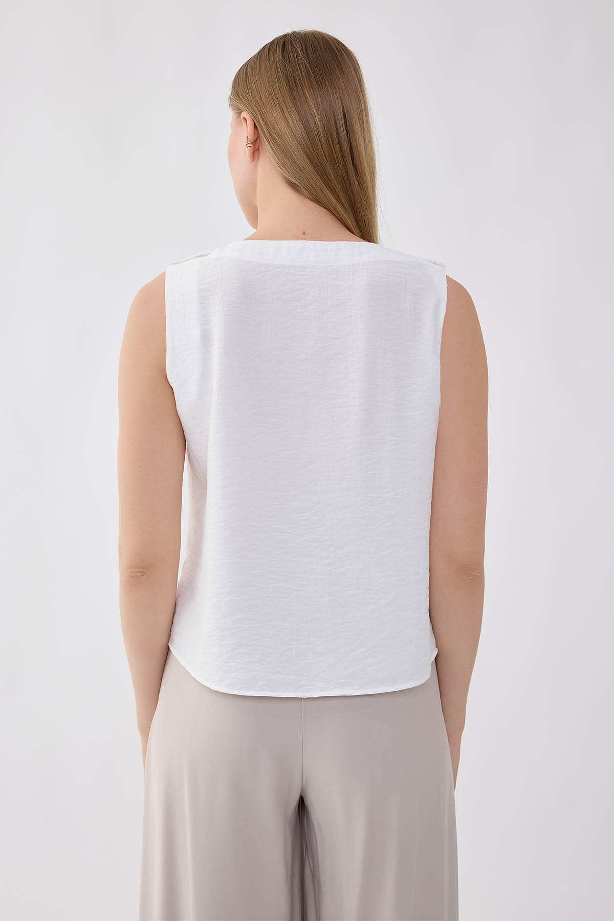 Sıfır Kol Omuzu Düğmeli Bluz - Thumbnail