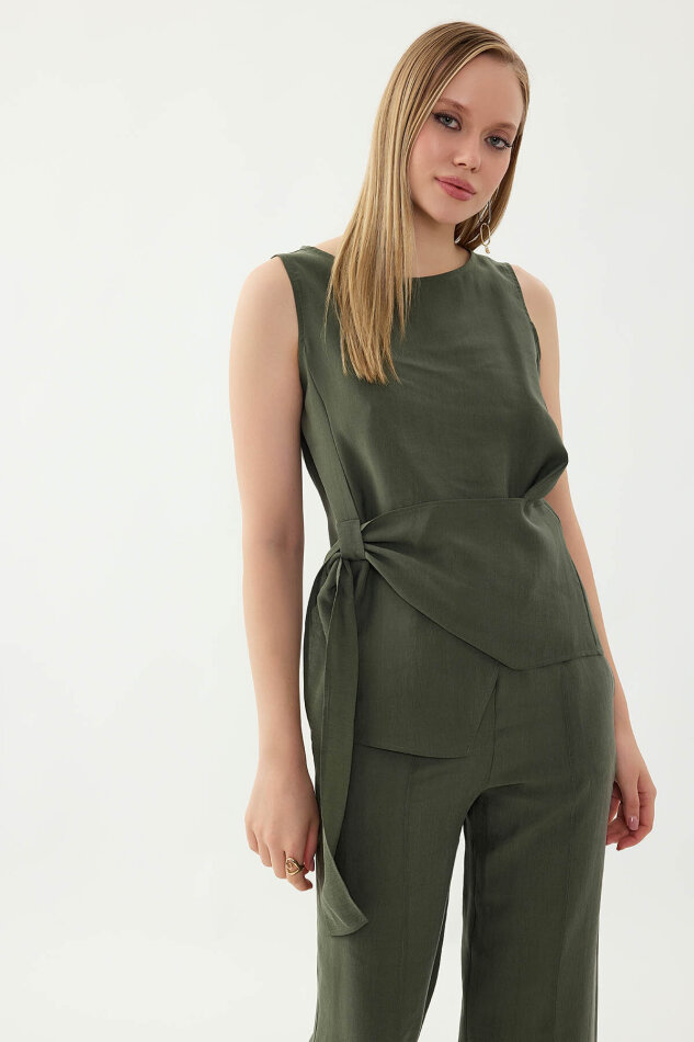 Sıfır Kol Önü Detaylı Bluz - 18