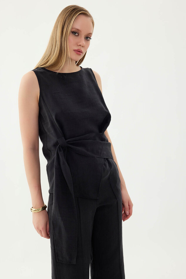 Sıfır Kol Önü Detaylı Bluz - 36