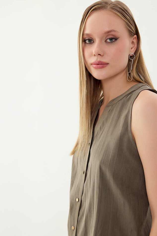 Sıfır Kol Önü Düğmeli Bluz - 31