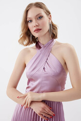 Sırt Dekolteli Boyundan Bağlamalı Piliseli Elbise - 7