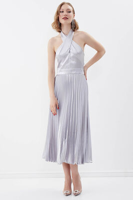 Sırt Dekolteli Boyundan Bağlamalı Piliseli Elbise - 13