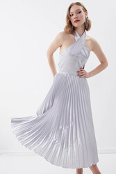 Sırt Dekolteli Boyundan Bağlamalı Piliseli Elbise - 14