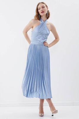 Sırt Dekolteli Boyundan Bağlamalı Piliseli Elbise - 18