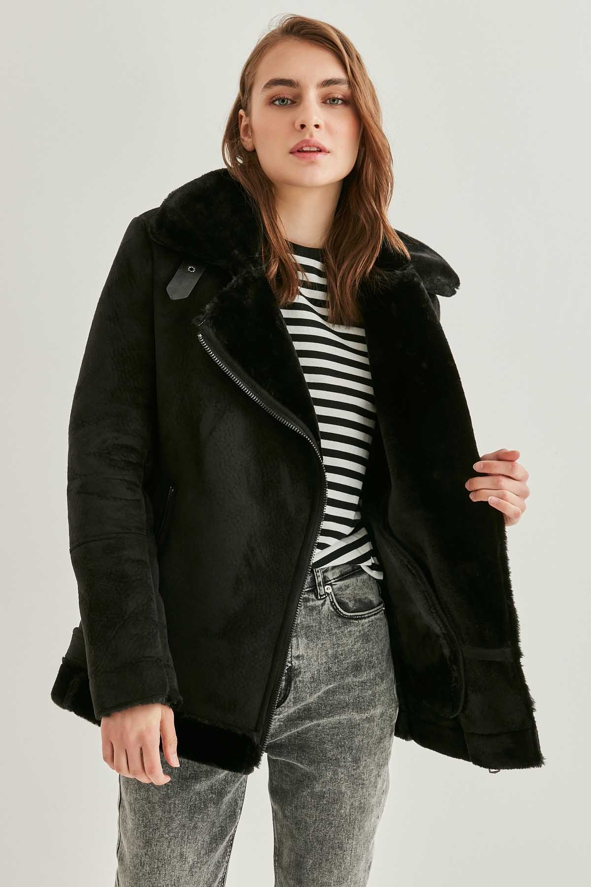 Siyah Süet Suni Kürk Detaylı Uzun Biker Ceket - Thumbnail