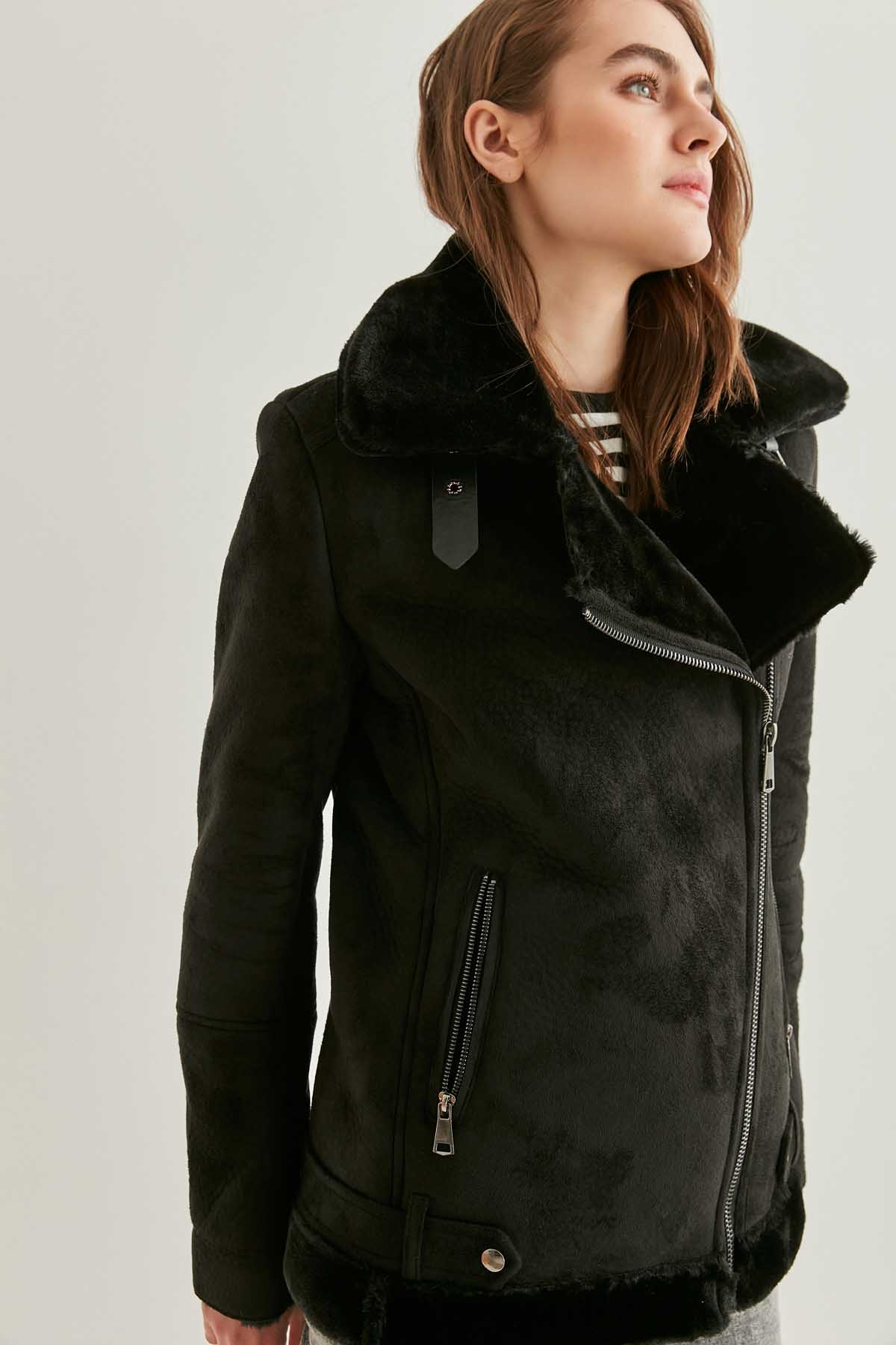 Siyah Süet Suni Kürk Detaylı Uzun Biker Ceket - Thumbnail