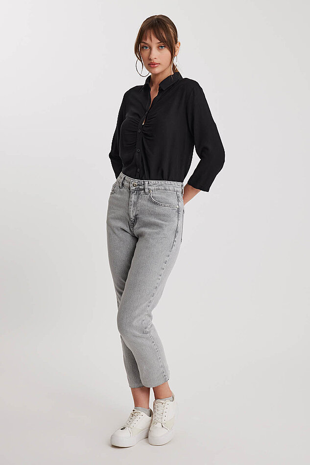 Slim Fit Crop Mom Jean - 3