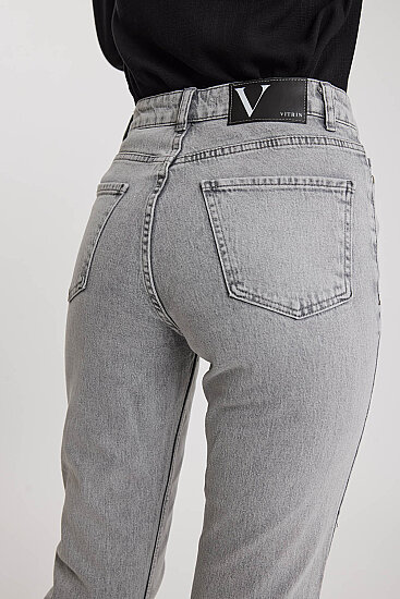 Slim Fit Crop Mom Jean - 6