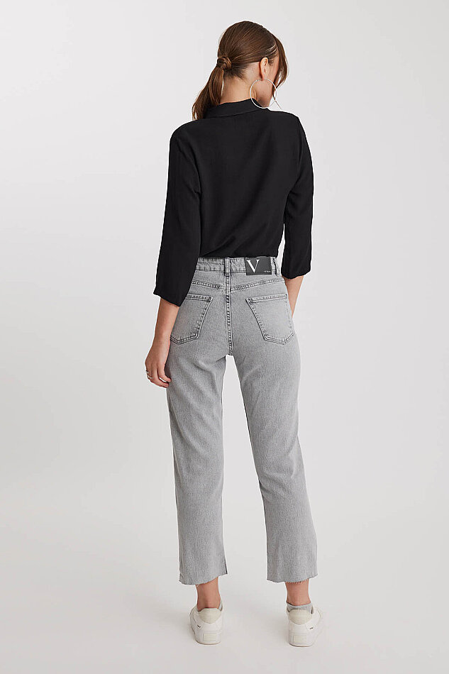 Slim Fit Crop Mom Jean - 5