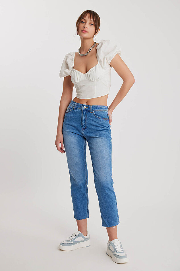 Slim Fit Crop Mom Jean - 10