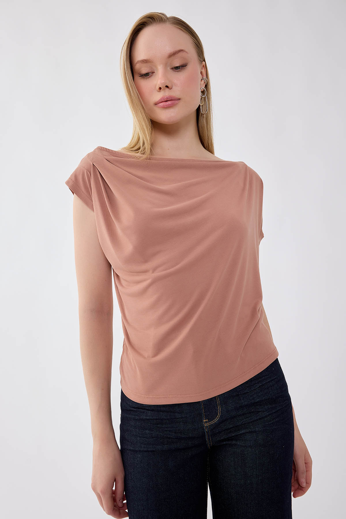 Tek Omuzu Büzgü Detaylı Bluz - Thumbnail