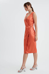 Tokalı Saten Elbise - 13