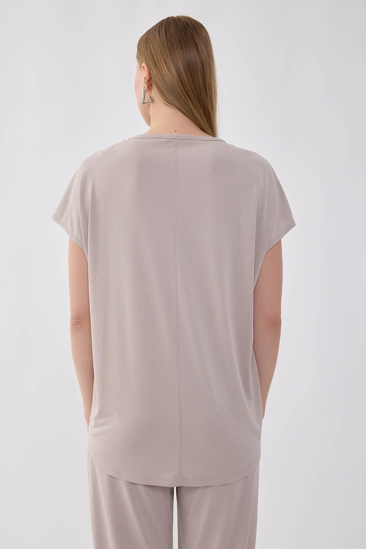 V Yaka Arkası Uzun Bluz - Thumbnail