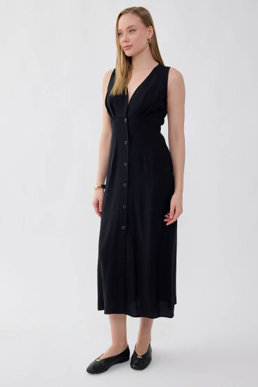 V Yaka Düğmeli Elbise - 9