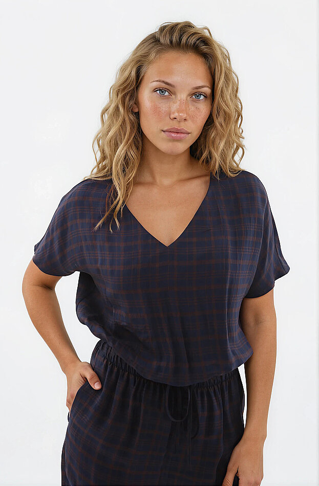 V Yaka Kareli Etek Ucu Lastikli Bluz - 3