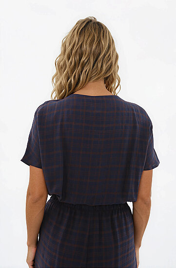 V Yaka Kareli Etek Ucu Lastikli Bluz - 4