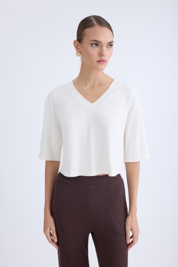 V Yaka Kısa Kol Bluz - 12