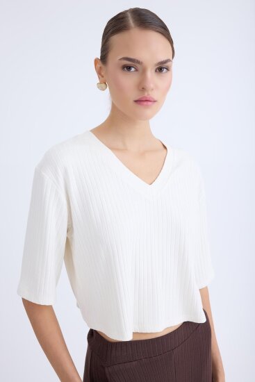 V Yaka Kısa Kol Bluz - 16