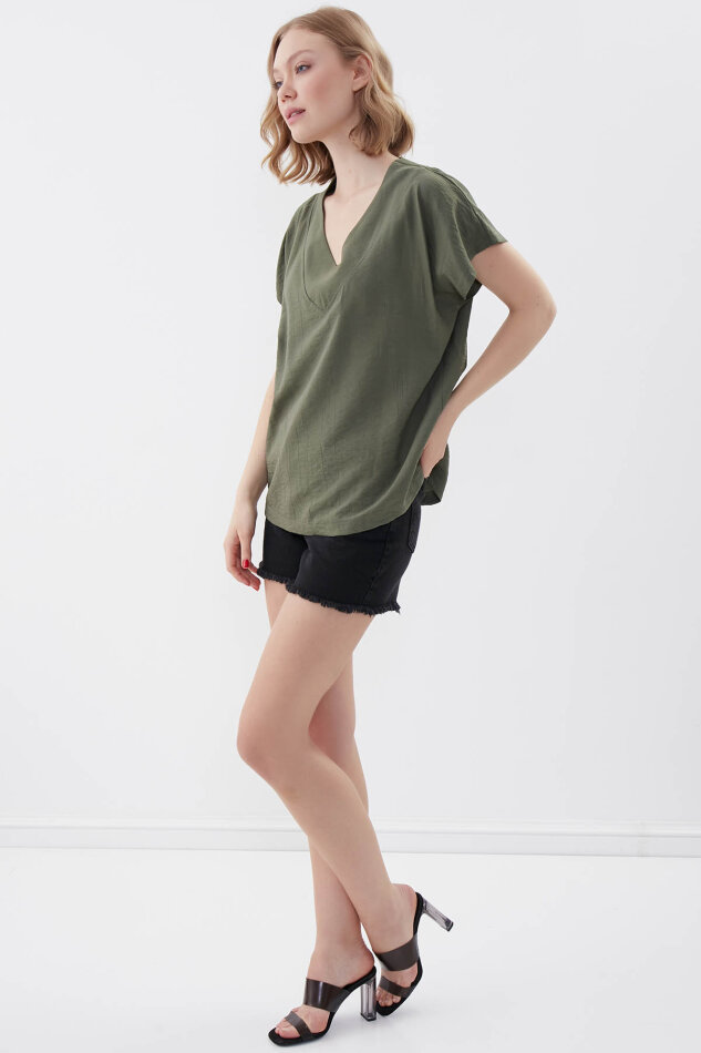 V Yaka Kısa Kol Bluz - 40