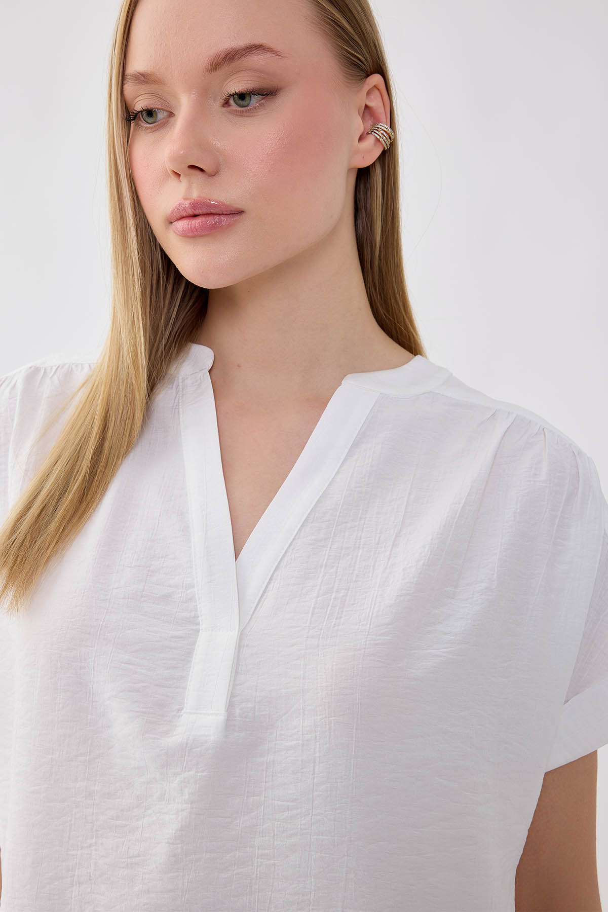 V Yaka Krinkıl Kumaş Bluz - Thumbnail