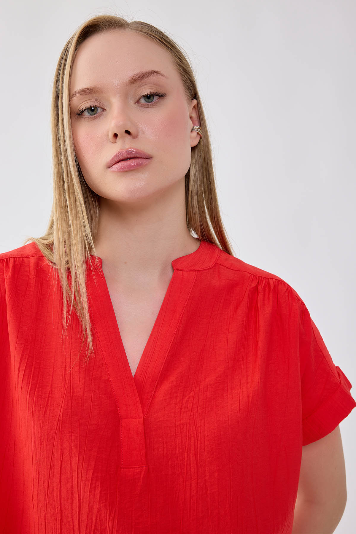 V Yaka Krinkıl Kumaş Bluz - Thumbnail