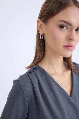 V Yaka Omuzu Düğmeli Uzun Kol Bluz - Thumbnail (7)