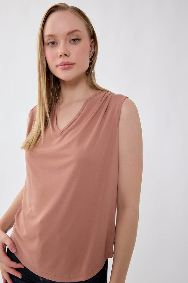 V Yaka Omuzu Pileli Bluz - 10