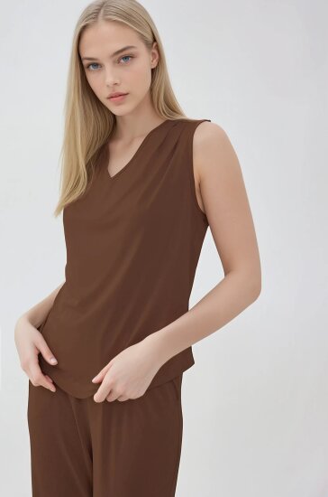 V Yaka Omuzu Pileli Bluz - 13