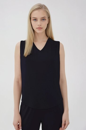 V Yaka Omuzu Pileli Bluz - 17