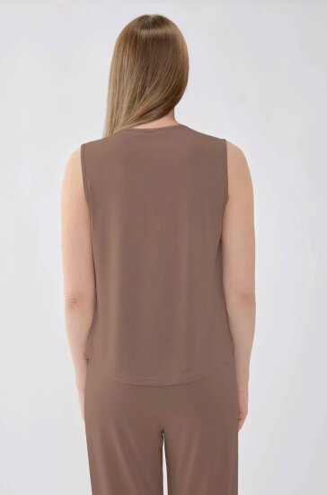 V Yaka Omuzu Pileli Bluz - 23