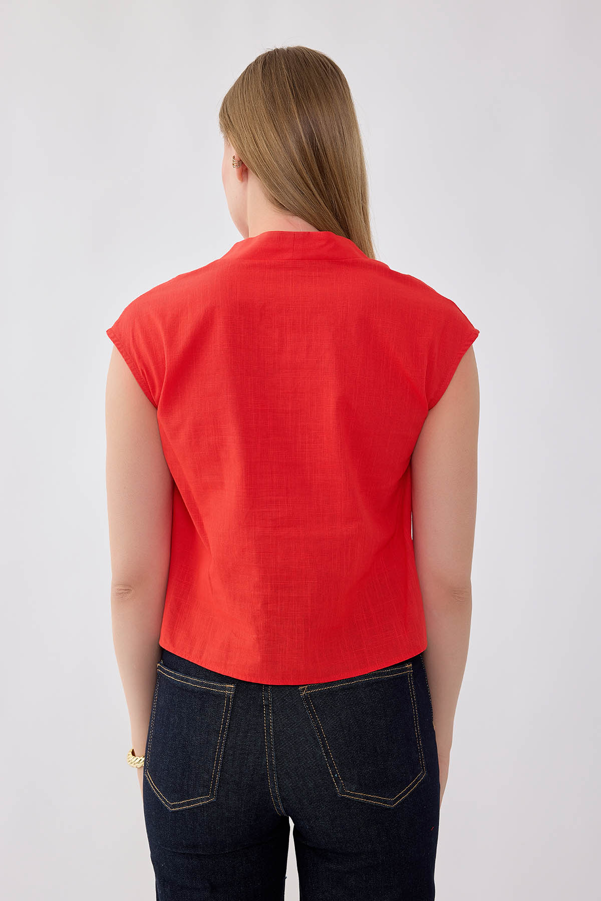 V Yaka Önü Düğmeli Viskon Keten Bluz - Thumbnail