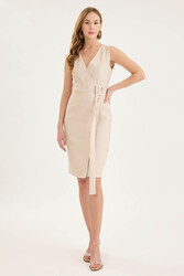 V Yaka Önü Tokalı Sıfır Kol Elbise - 9