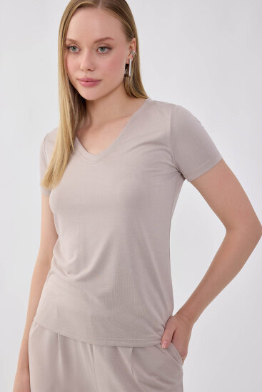 V Yaka Salaş Tişört - 2