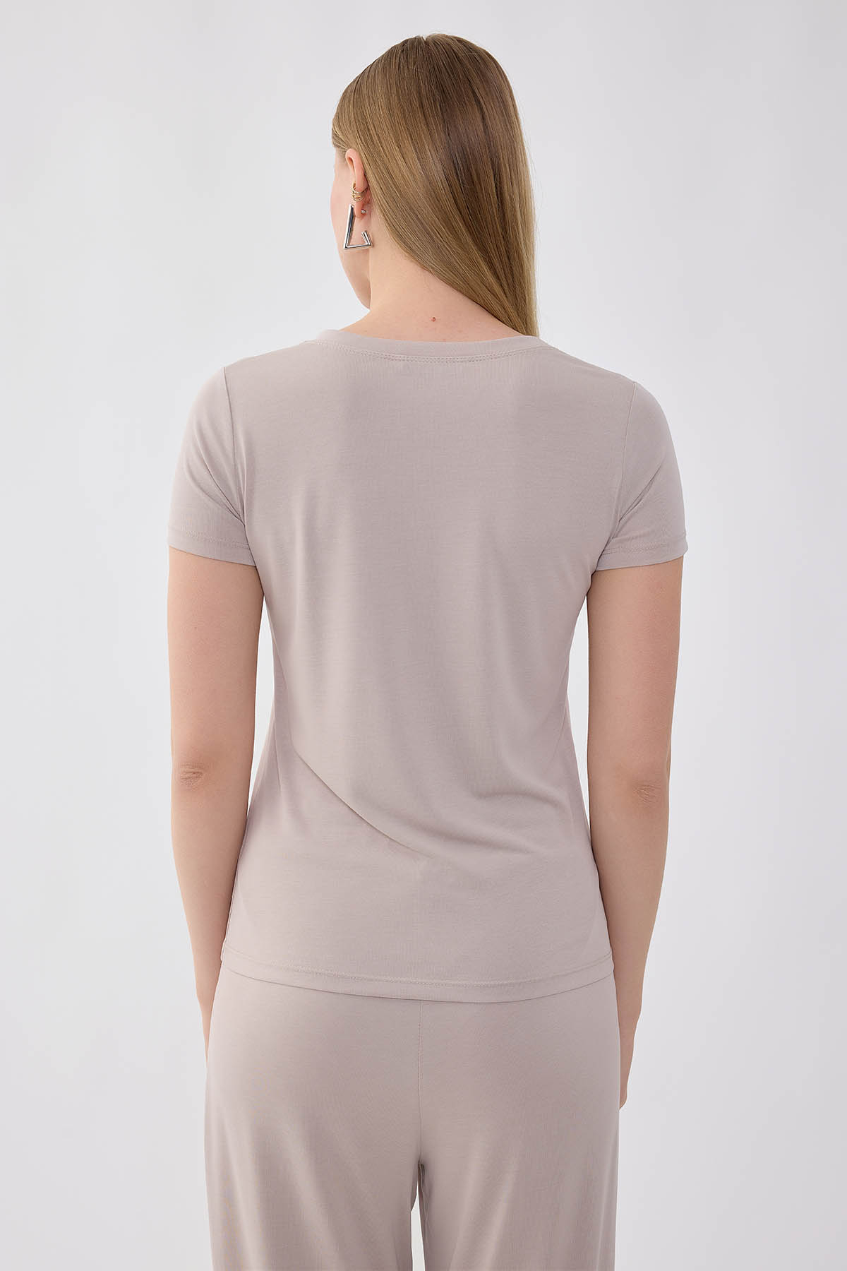 V Yaka Salaş Tişört - Thumbnail