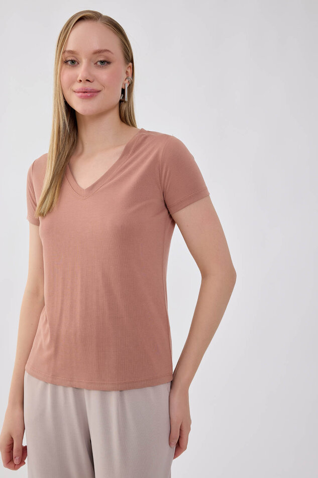 V Yaka Salaş Tişört - 8